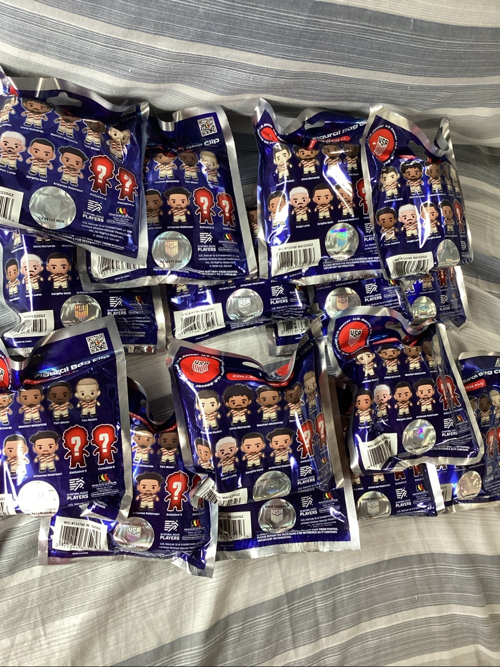2026 FIFA U.S. Soccer Figural Bag Clip—Box of 15